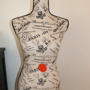 New Beaded Round Pendant Necklace